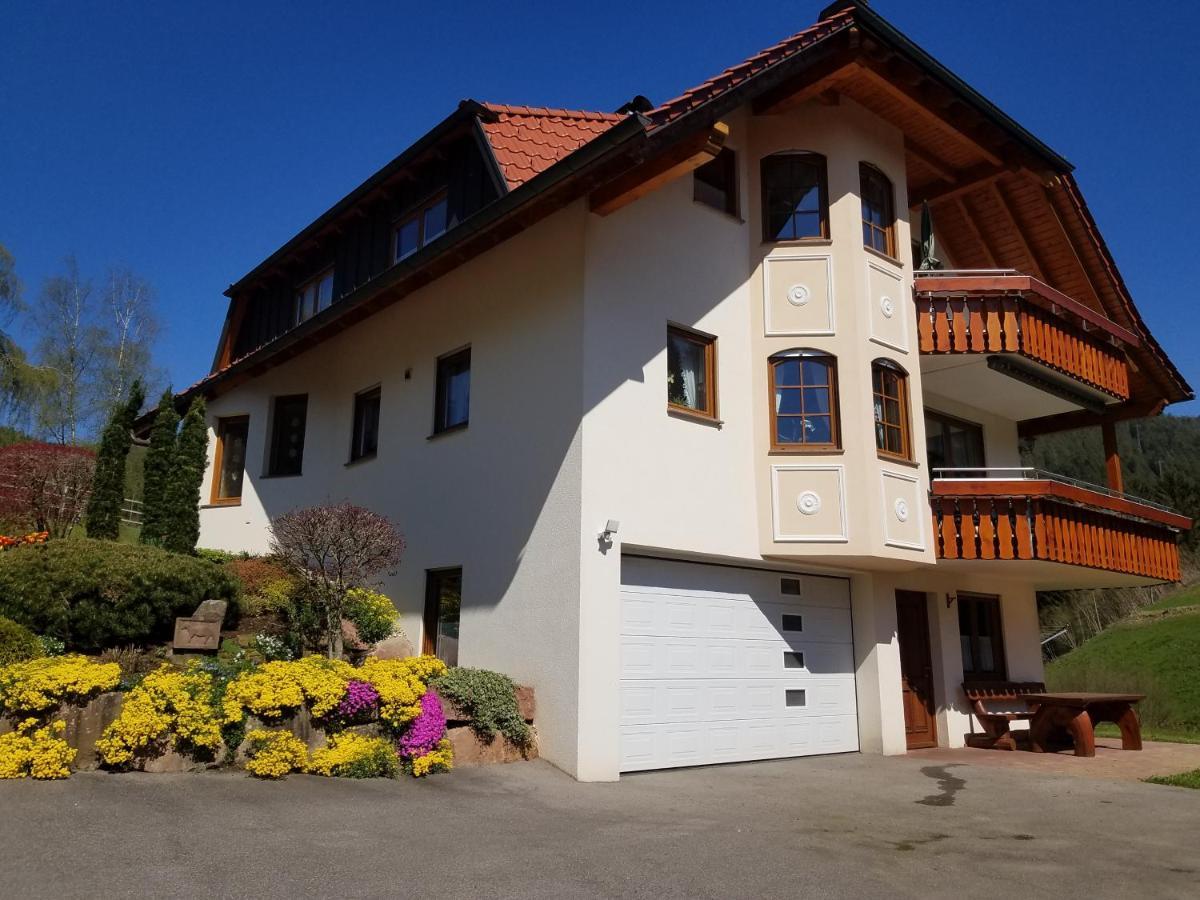 Sprauer Apartment